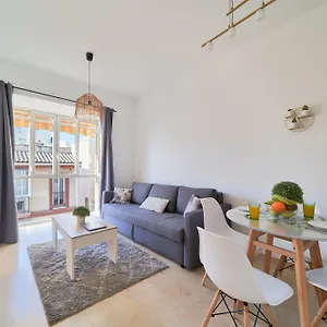 Your Dara Apartament En Centro Málaga