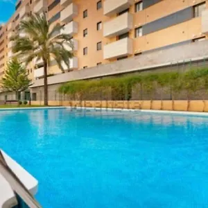 Buena Locacion Estacion Maria Zambrano Cerca De La Playa Y Centrico Apartamento